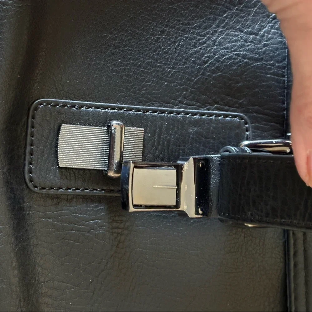 Kenneth Cole Messenger Bag, Unisex